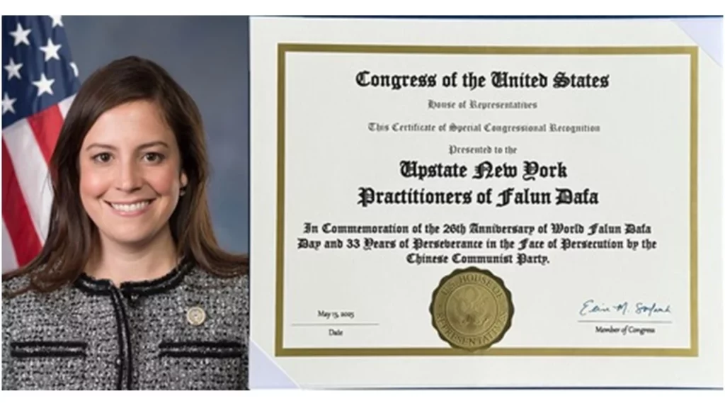 Hạ nghị sỹ Elise Stefanik, Chủ tịch Hội nghị Đảng Cộng hòa tại Hạ viện, và giấy chứng nhận của bà
