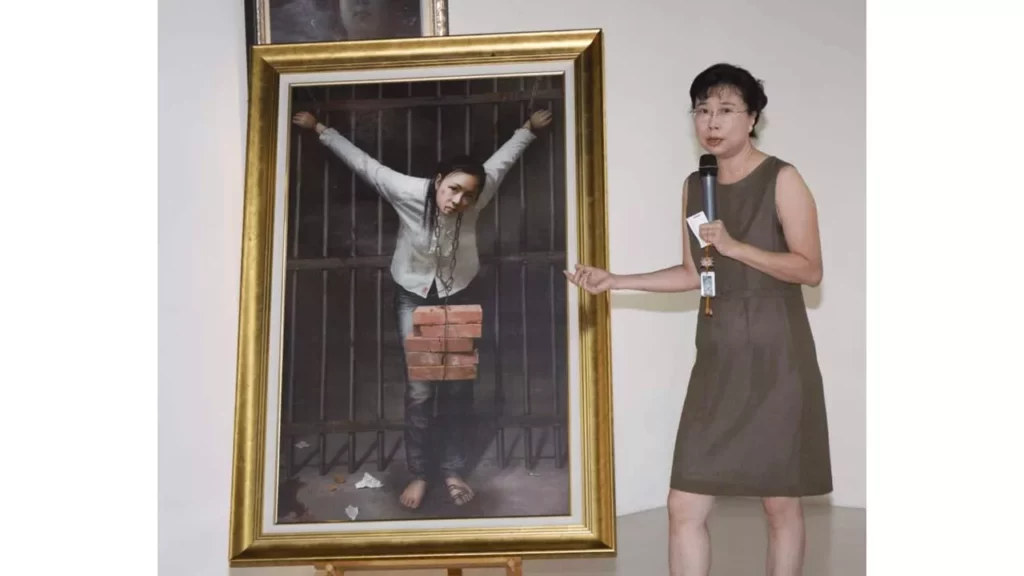 Bức tranh: "Determination under Persecution" (Sự kiên định giữa bức hại)