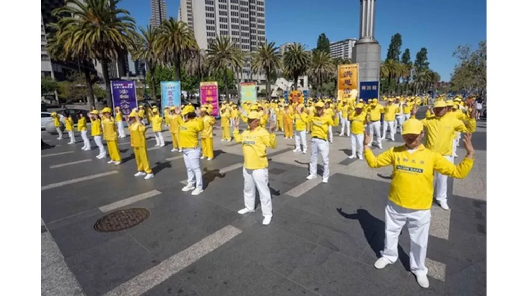 Hình 3 - Các học viên luyện công tại Tòa nhà Ferry