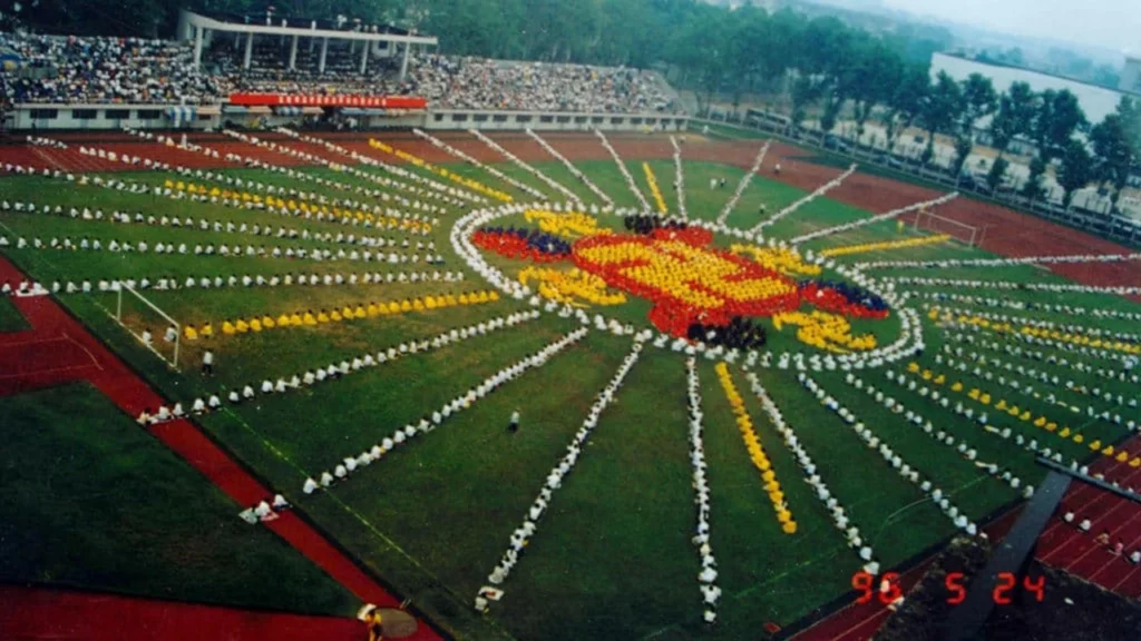 Pháp Luân Công ở Trung Quốc trước năm 1999 (nguồn: Internet) - 2