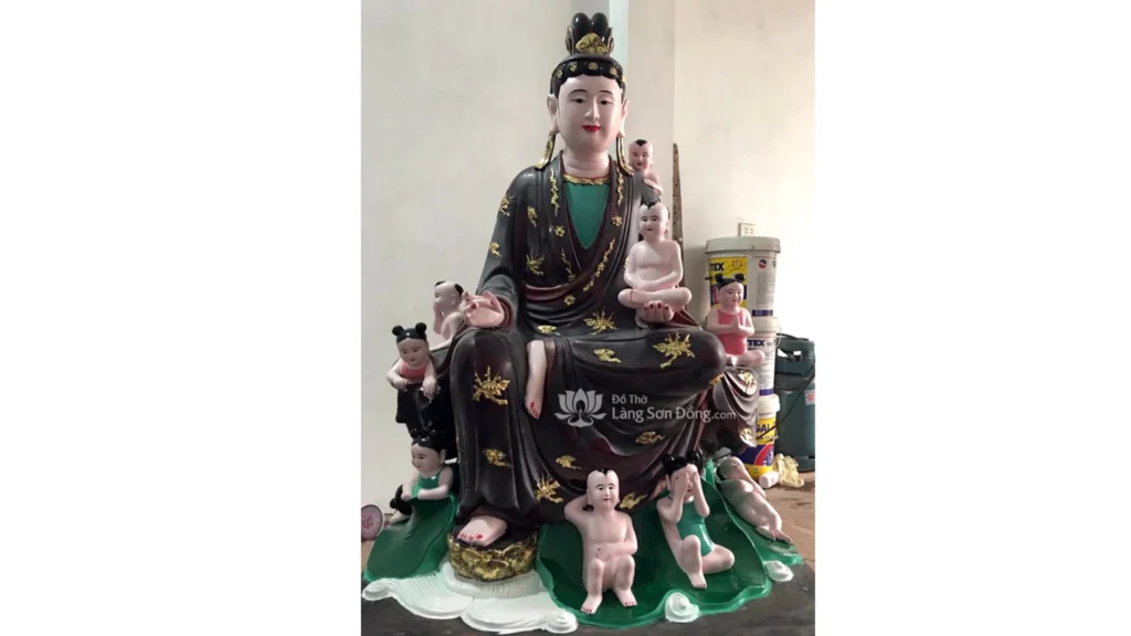 Tượng Quan Âm Thị Kính (Nguồn: Internet)