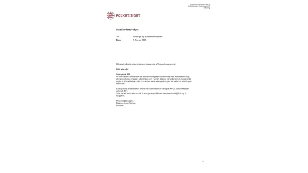 Hình 1: Chủ tịch Đảng Nhân dân Đan Mạch, Morten Messerschmidt, chất vấn Bộ trưởng Y tế và Bộ trưởng Văn hóa.