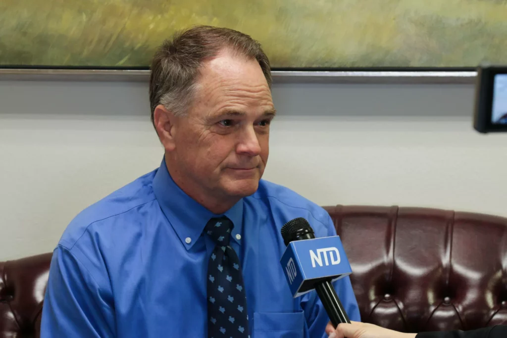 Ông Steve Toth, Dân biểu của Quận 15 thuộc Tiểu bang Texas. 