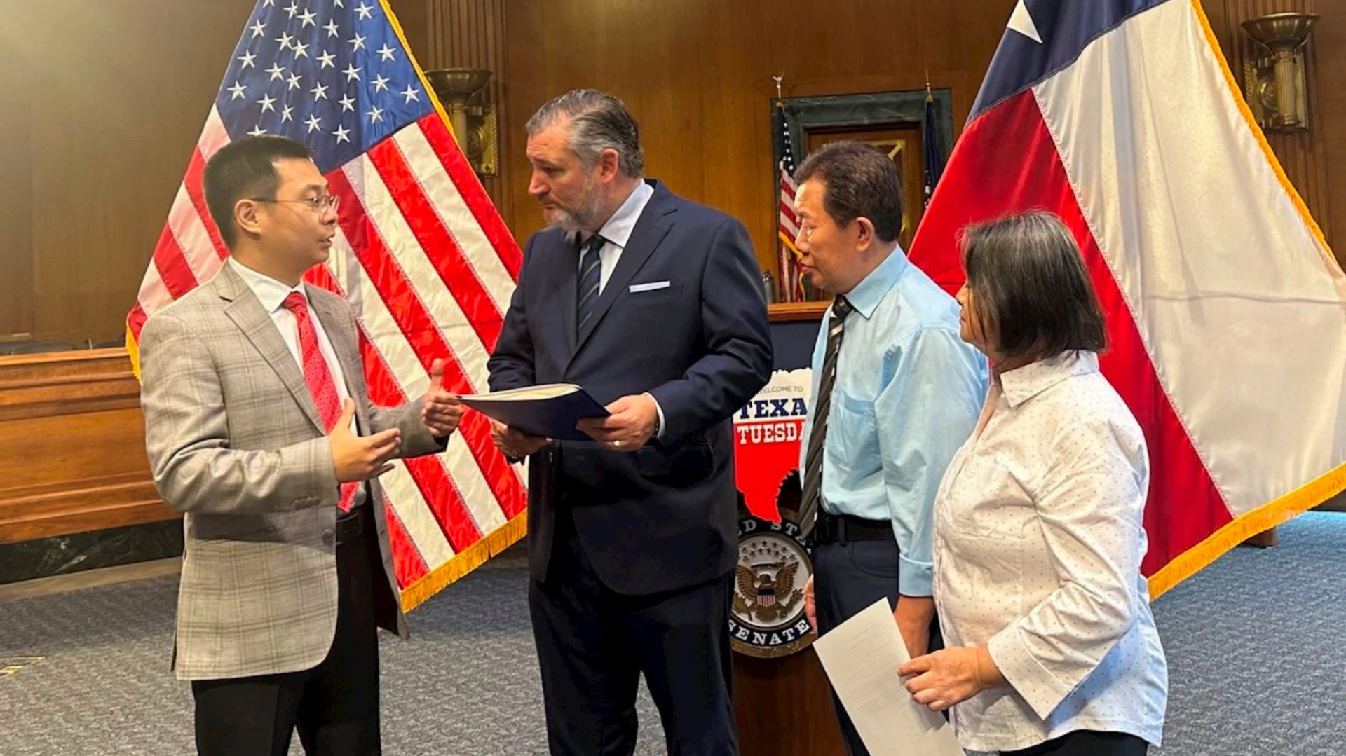 Thượng nghị sỹ Ted Cruz