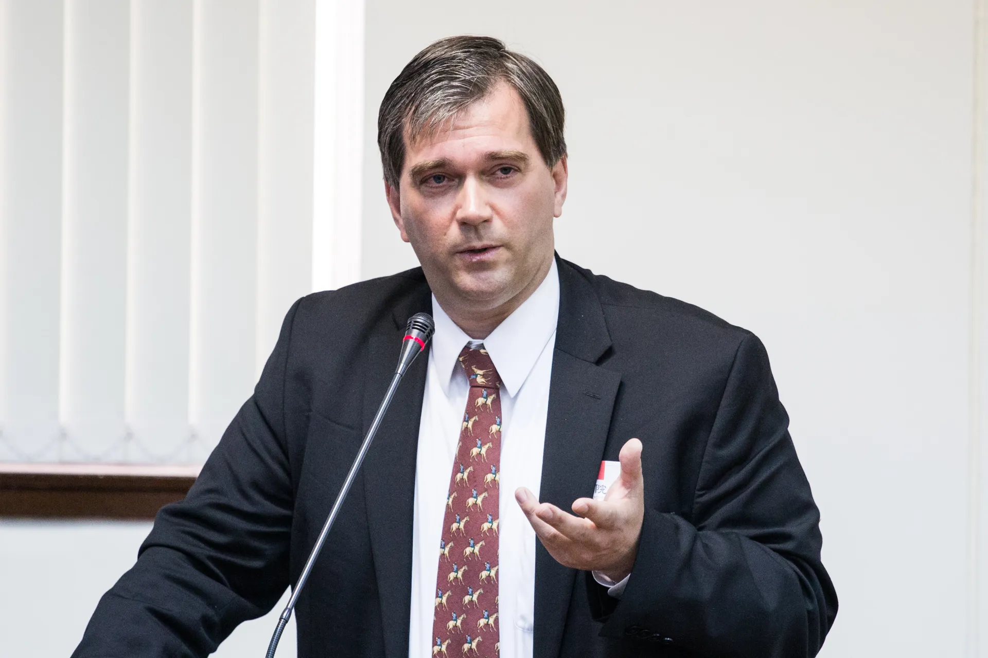 Bác sĩ Torsten Trey phát biểu tại một sự kiện tại Đài Bắc ngày 27/2/2013 (Ảnh: Chen Pochou/Epoch Times)
