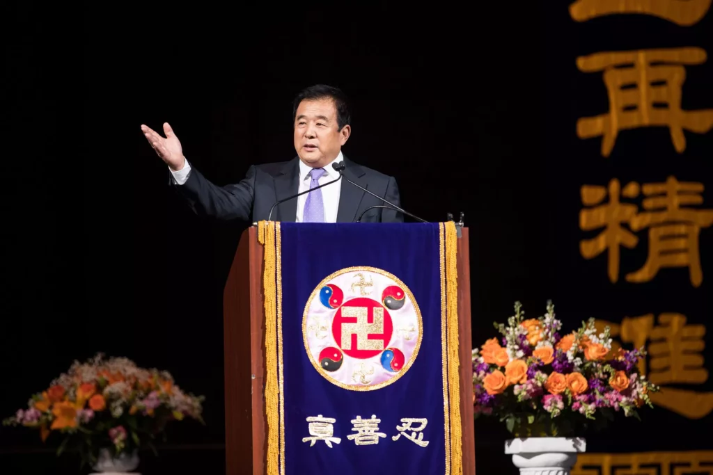 2018-6-22-Sư phụ tại Pháp hội Washington DC 2018