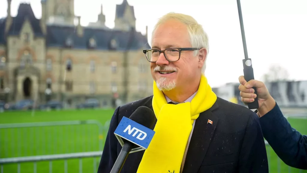Nghị sĩ Colin Carrie