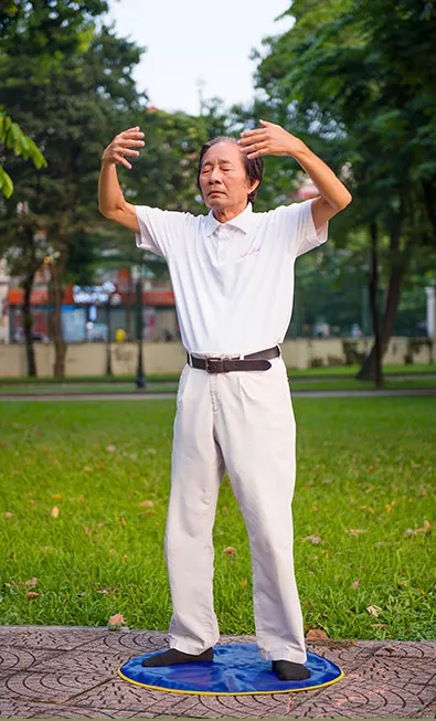 Ảnh bác Hoá luyện công. (Ảnh nhân vật cung cấp)